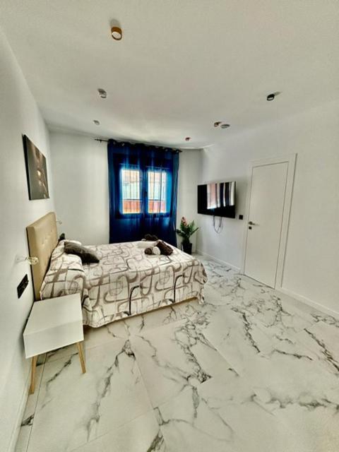 Vila Lova- Luxury Apartments Roquetas de Mar Kültér fotó