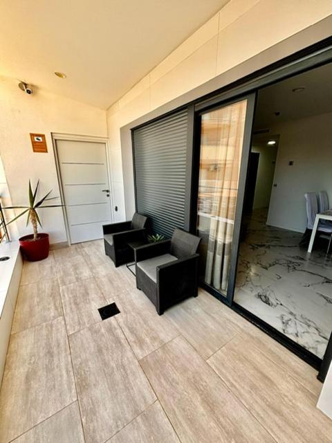 Vila Lova- Luxury Apartments Roquetas de Mar Kültér fotó